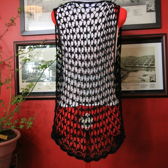 Black Open-Knit Vest - Picture 4 of 7
